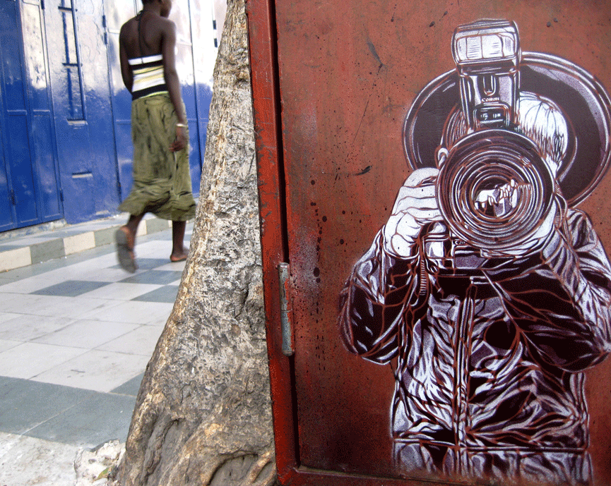 C215, Dakar
