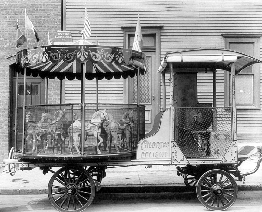 Carrusel vagón con piano o Calíope, 1910. Shorpy