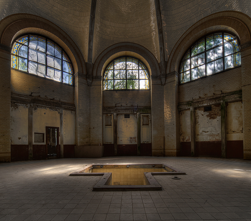 Bath House, hospital Beelitz-Heilstätten. Brandemburgo, Alemania. Paul Howzey