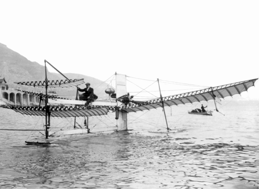 Henri Fabre en su hidroavión. Mónaco, 1911. Librería del Congreso