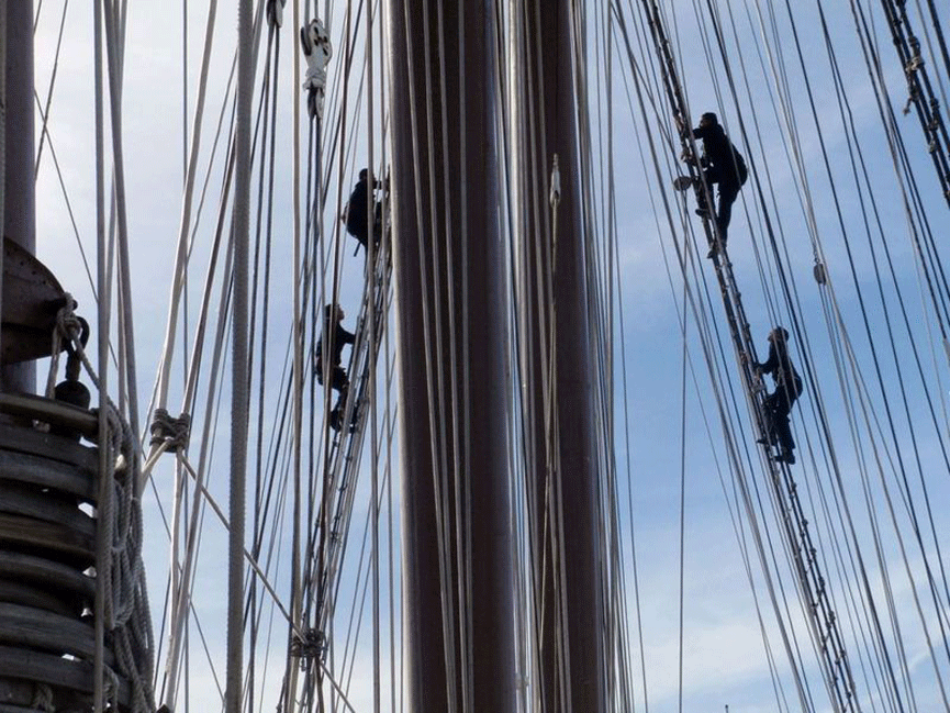 Los gavieros subiendo a las jarcias. Alcantara