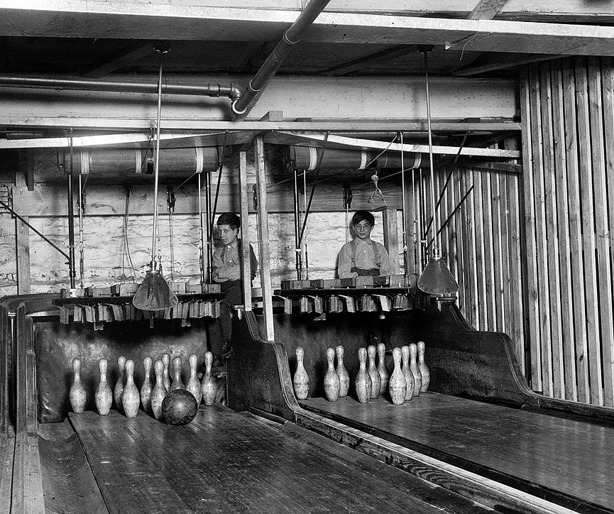 Bowling Alleys. Hine Lewis Wickes, Librería del Congreso