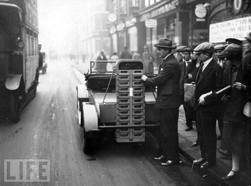 Vending movil, 1928 © Life, J. Gaiger