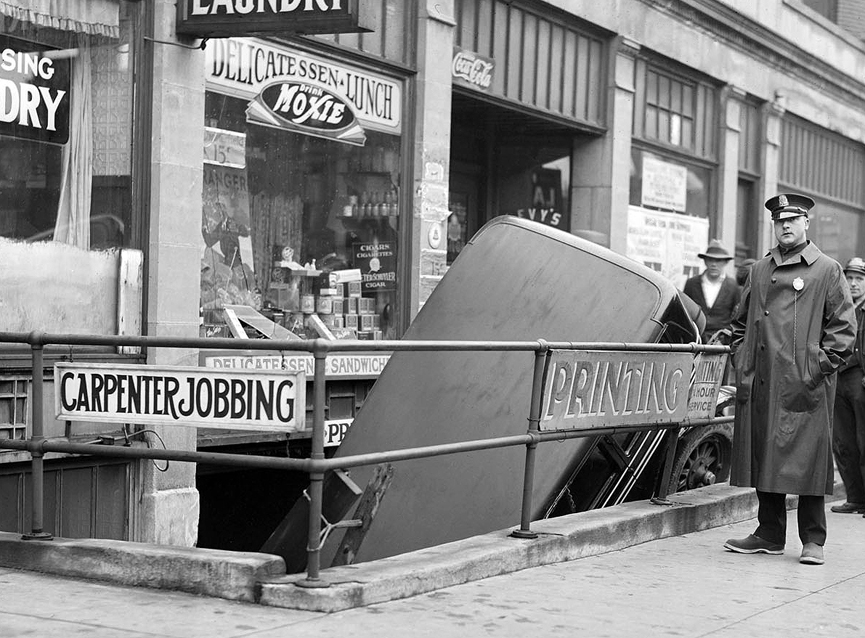 Extravagante accidente en Boston, 1925. Leslie Jones, Boston Public Library