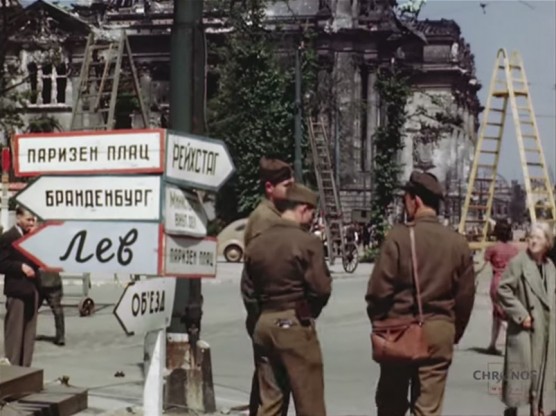 La vida cotidiana en Berlín justo después de acabar la Segunda Guerra Mundial, 1945